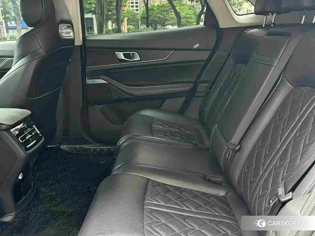 Chang'an Changan UNI-K Smart iDD 2022 Silver/gray из Китая, фото 4