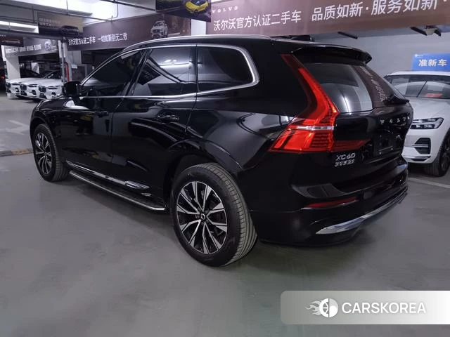 Volvo XC60 2023 Черный из Китая, фото 4