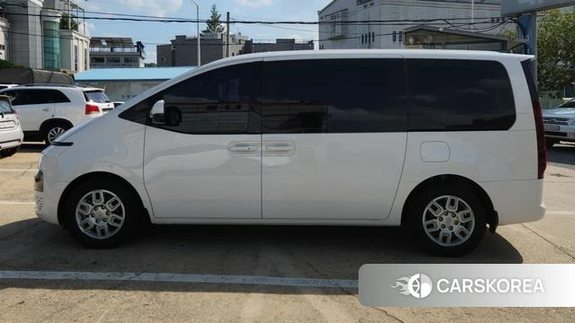 Hyundai Staria id 4736138 из Кореи 14