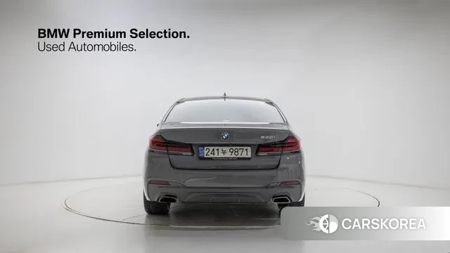 BMW 5 Series (G30) id 3665082 из Кореи 14