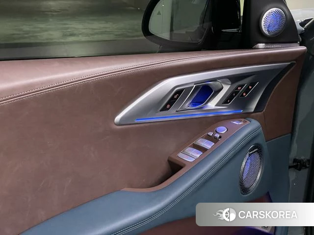 BMW XM id 4264063 из Китая 17