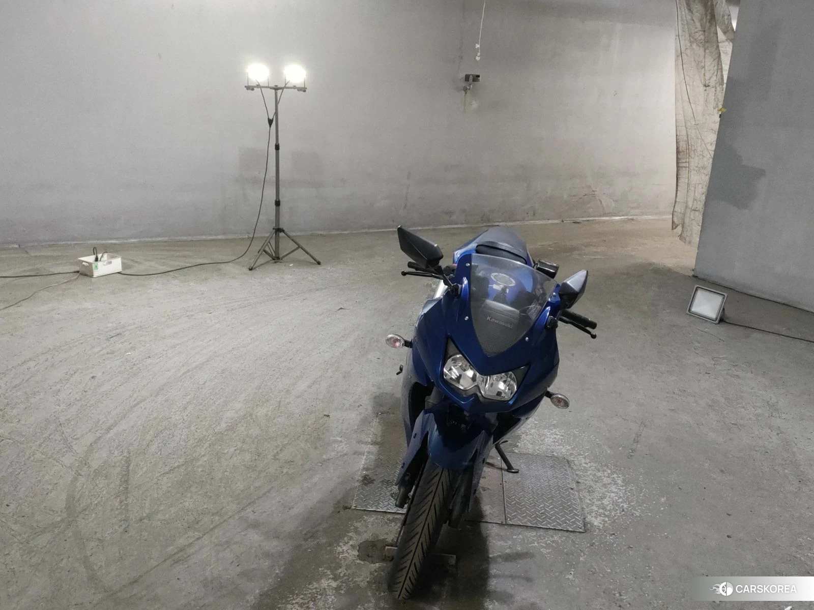 Kawasaki NINJA 250R 2011 из Японии, фото 4