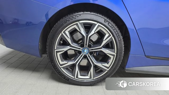 BMW i4 id 4665774 из Кореи 29