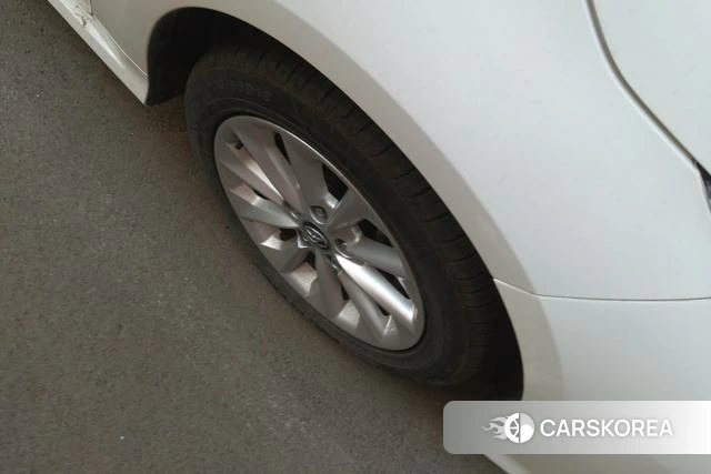 Toyota Corolla id 4321153 из Китая 11