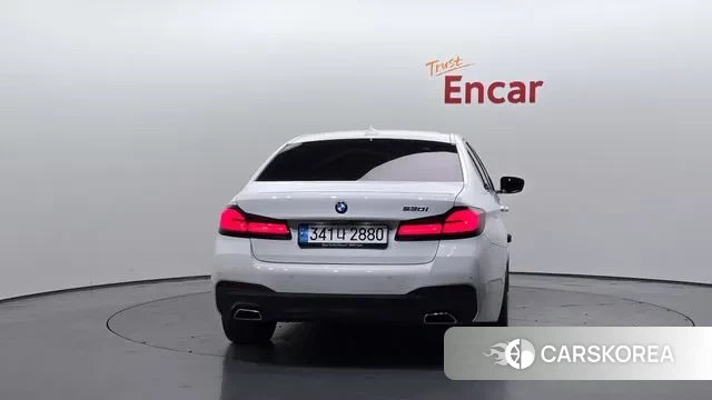 BMW 5 Series (G30) id 3342124 из Кореи 14