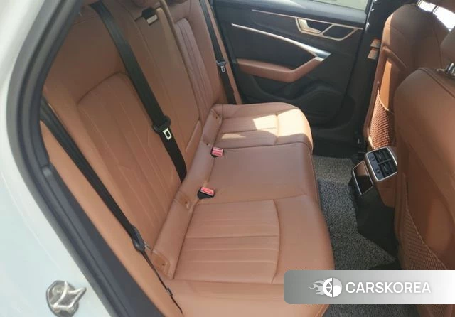 Audi A6 (C8) 2021 Белый из Кореи, фото 4