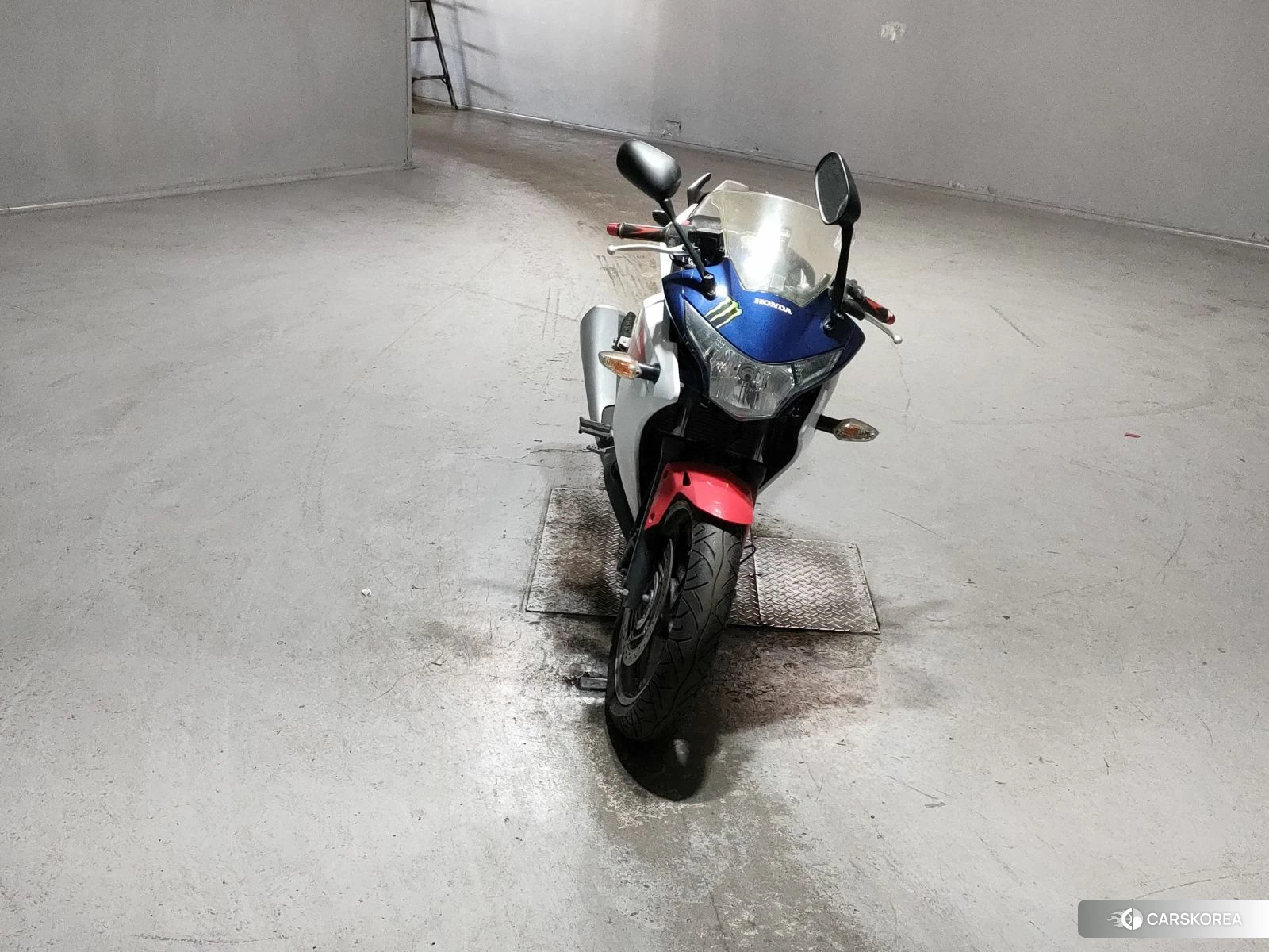 Проданный Honda CBR250R 2011 из Японии