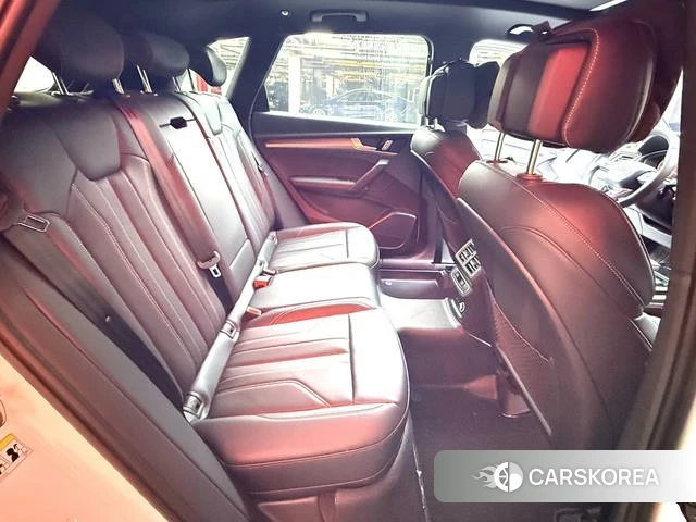 Audi Q5L id 4336249 из Китая 9