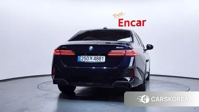 BMW 5 Series (G60) id 3757885 из Кореи 14