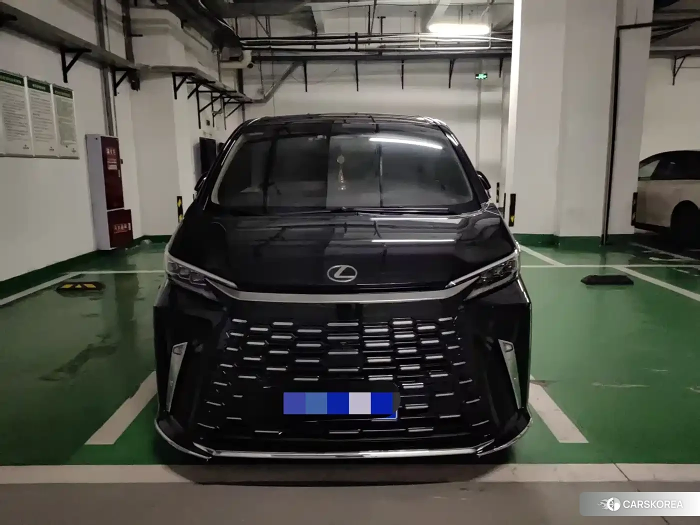 Lexus LM 2025 Черный из Китая, фото 4