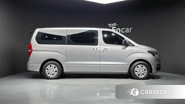 Hyundai The New Grand Starex id 4573537 из Кореи 27