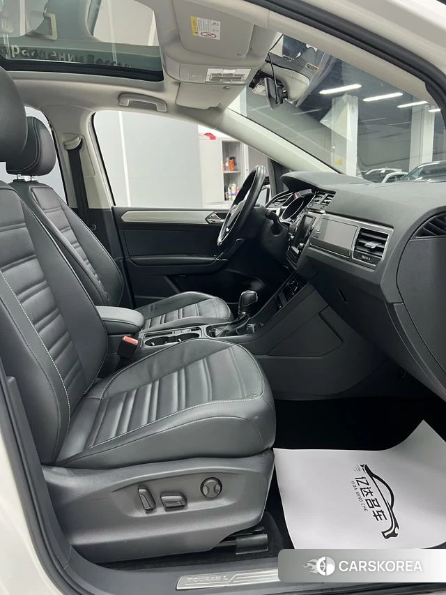Volkswagen Touran L id 4278713 из Китая 22