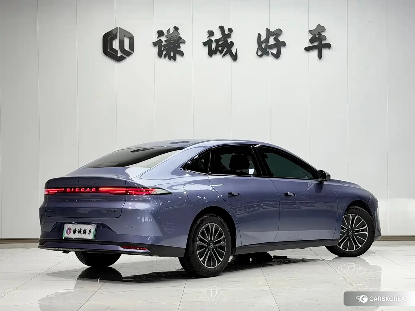Nissan N6 id 4679746 из Китая 12