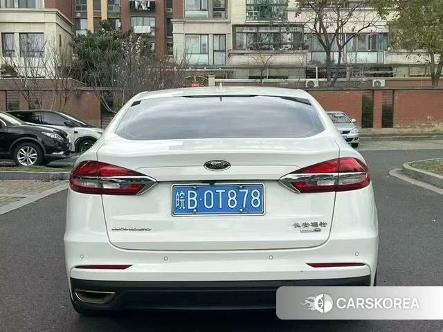 Ford Mondeo 2021 Белый из Китая, фото 4