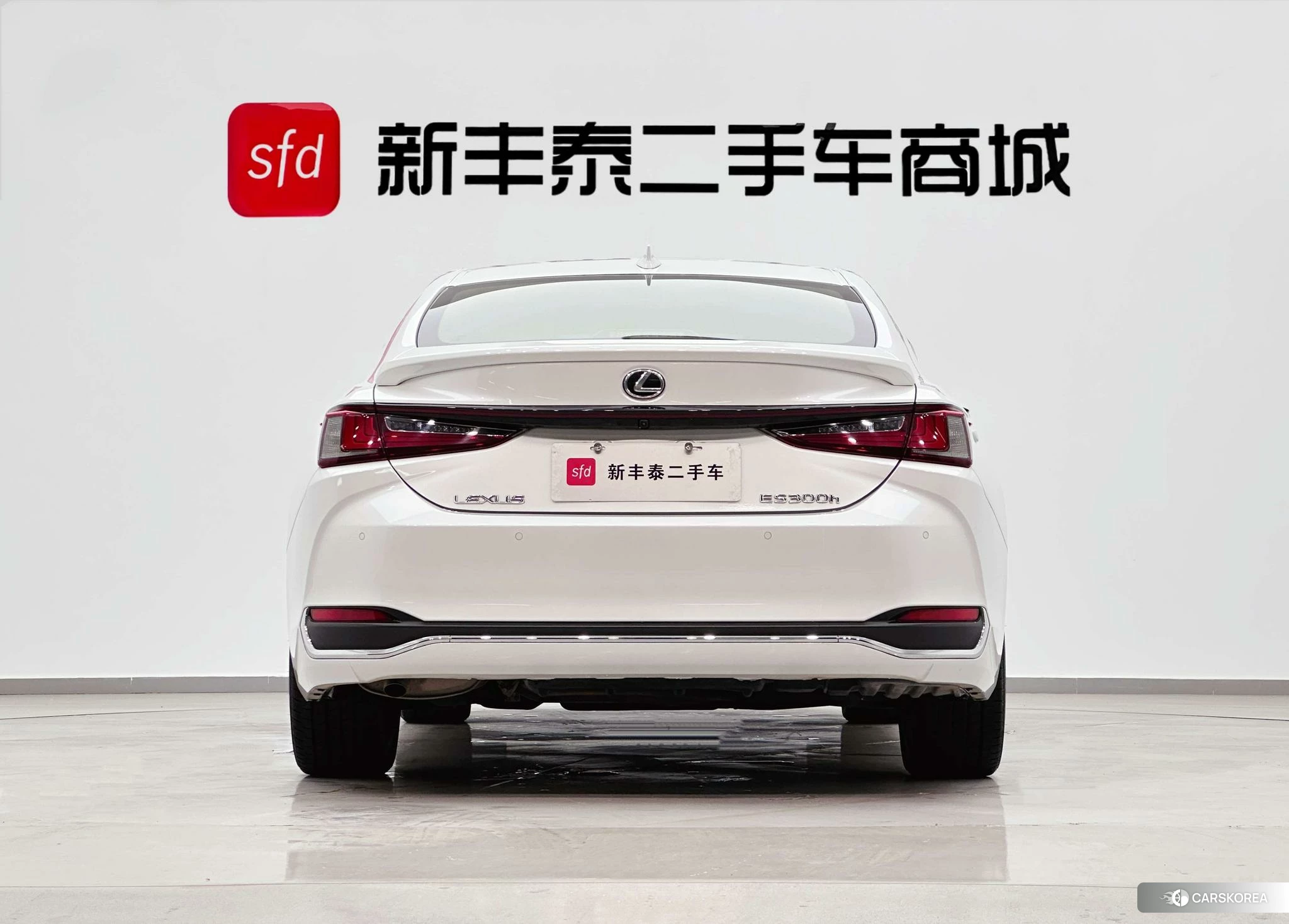 Lexus ES id 4473397 из Китая 26