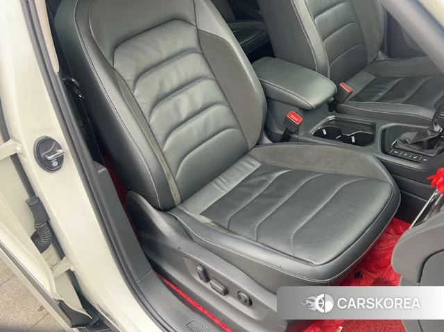 Volkswagen Tiguan L id 4213775 из Китая 17