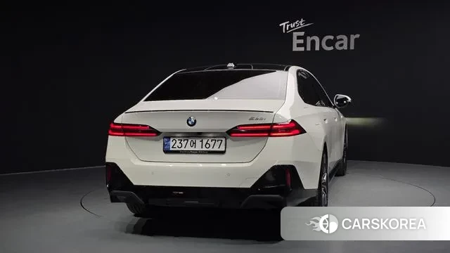 BMW 5 Series (G60) id 3341559 из Кореи 14