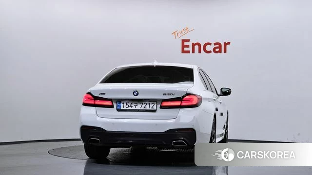 BMW 5 Series (G30) id 4186588 из Кореи 31