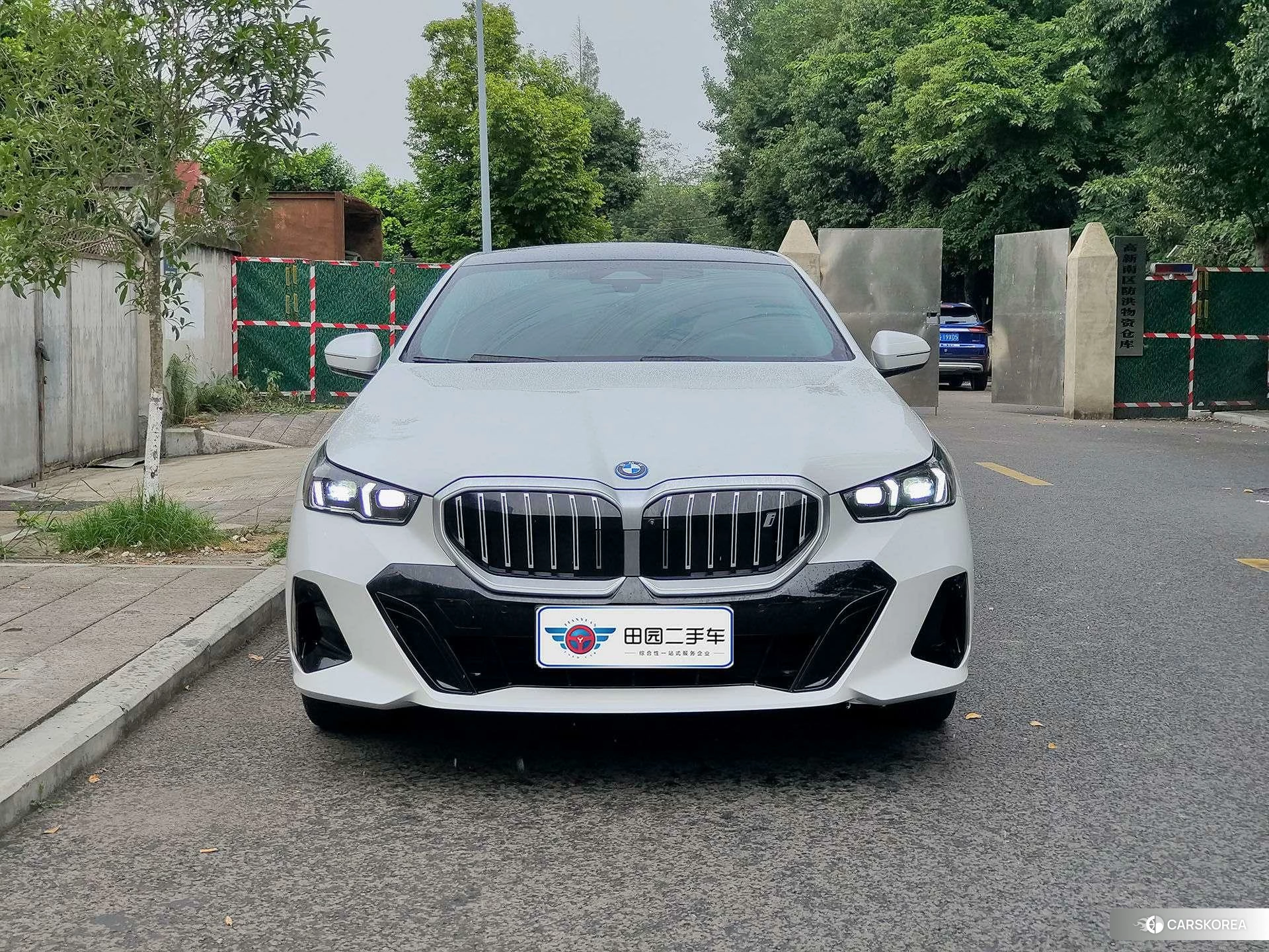 BMW i5 2024 Белый из Китая, фото 5