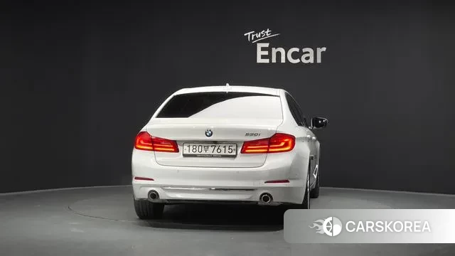 BMW 5 Series (G30) id 3479844 из Кореи 14