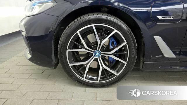 BMW 5 Series (G30) id 3865576 из Кореи 14