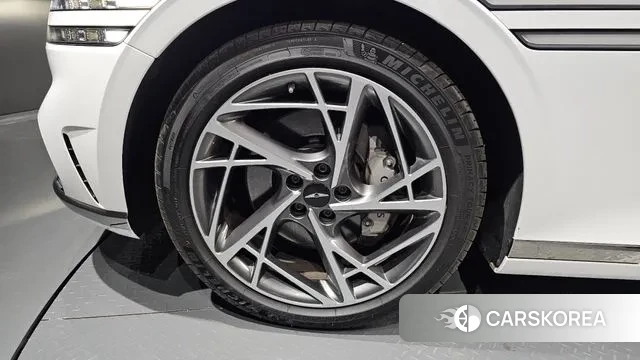 Genesis G90 (RS4) id 3735172 из Кореи 14