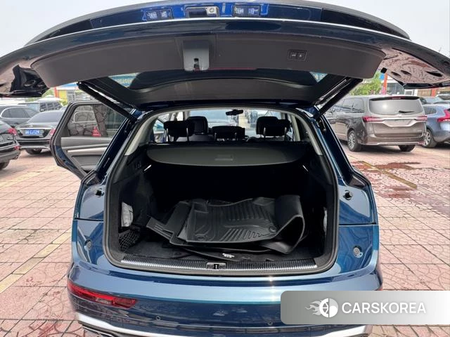 Audi Q5L 2023 Синий из Китая, фото 6