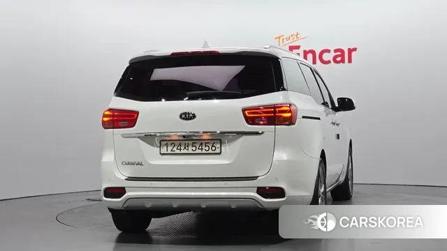 Kia The New Carnival id 2961447 из Кореи 14