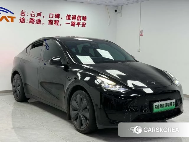 Tesla Model Y 2023 Черный из Китая, фото 4