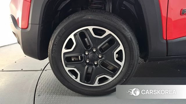 Jeep Renegade id 4770724 из Кореи 28