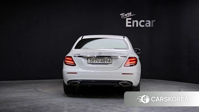 Mercedes-Benz E-Class W213 id 4188081 из Кореи 25