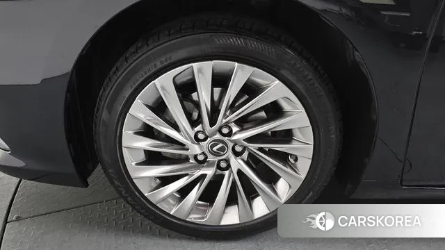 Lexus ES300h 7th generation id 3671620 из Кореи 14