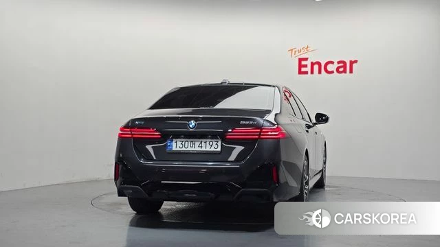 BMW 5 Series (G60) id 4778487 из Кореи 26