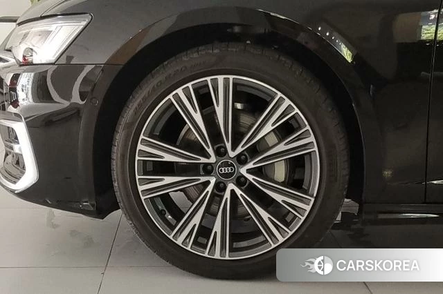 Audi A6L id 4205616 из Китая 11