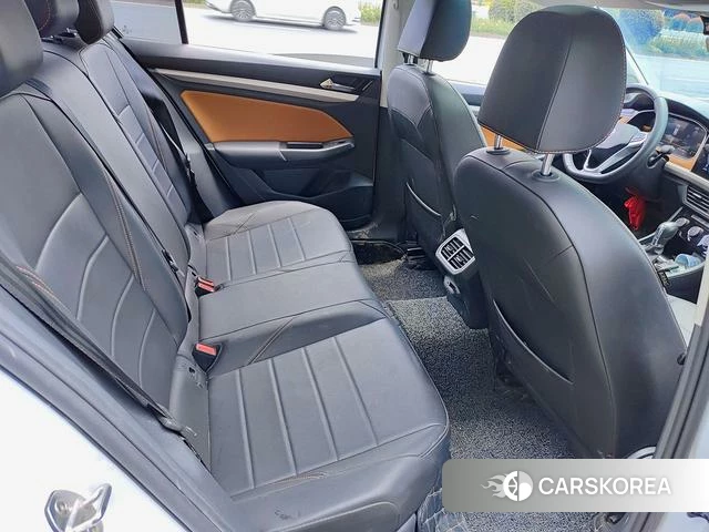 Volkswagen Bora 2024 Белый из Китая, фото 5