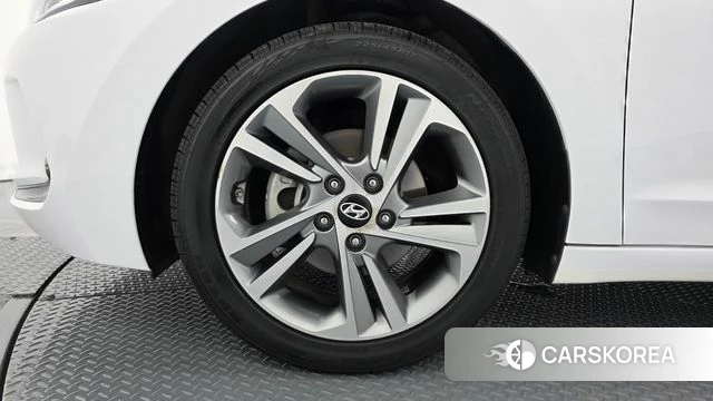 Hyundai Avante AD id 4508542 из Кореи 24