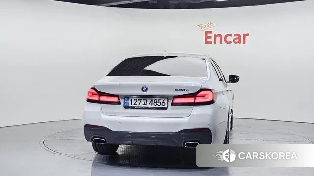 BMW 5 Series (G30) id 3639341 из Кореи 14