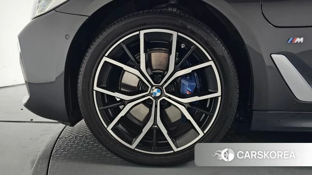 BMW 5 Series (G30) id 4930047 из Кореи 31