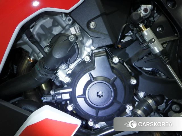 Engine photo