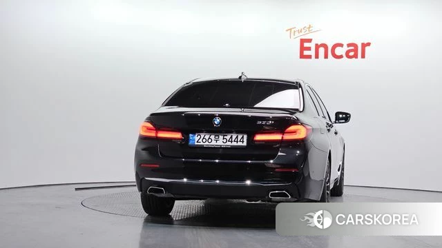 BMW 5 Series (G30) id 3903628 из Кореи 14