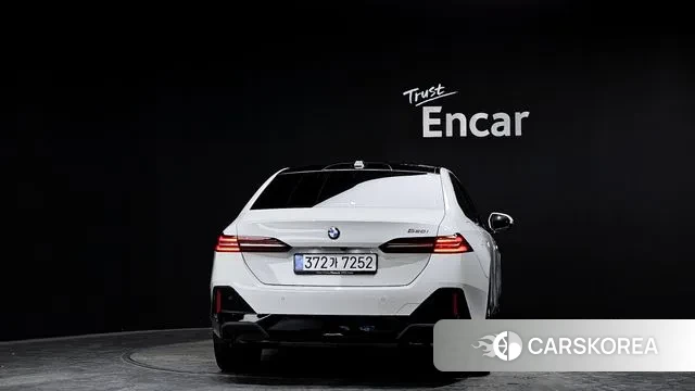 BMW 5 Series (G60) id 3609968 из Кореи 14