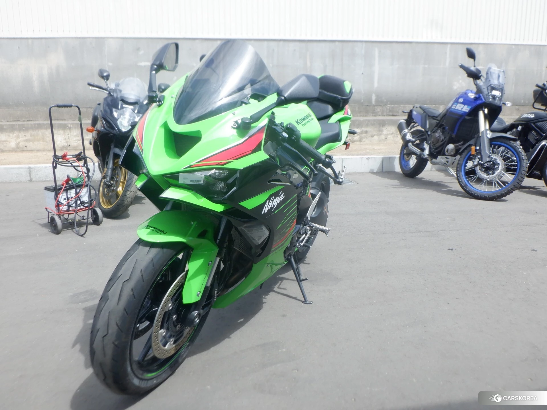 Проданный Kawasaki NINJA ZX-6R 2024 из Японии, фото 2