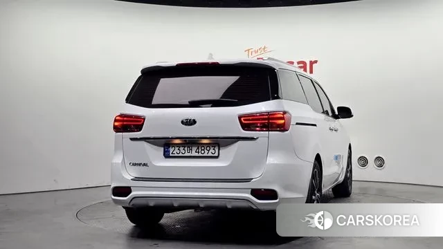 Kia The New Carnival id 3602025 из Кореи 14