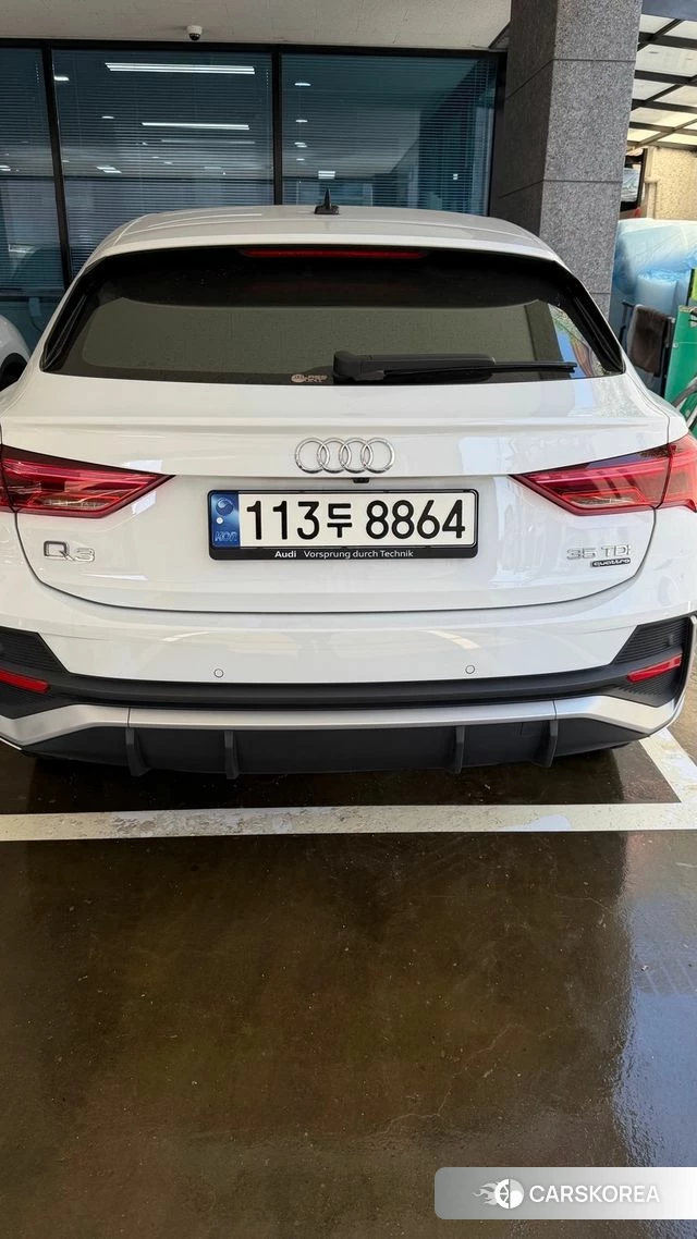 Audi Q3 (F3) 2022 Белый из Кореи, фото 4