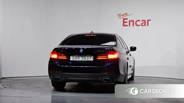 BMW 5 Series (G30) id 3636367 из Кореи 14