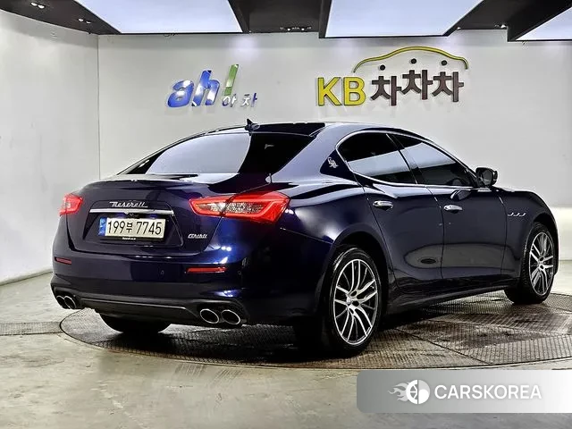 Maserati Ghibli id 3239138 из Кореи 14