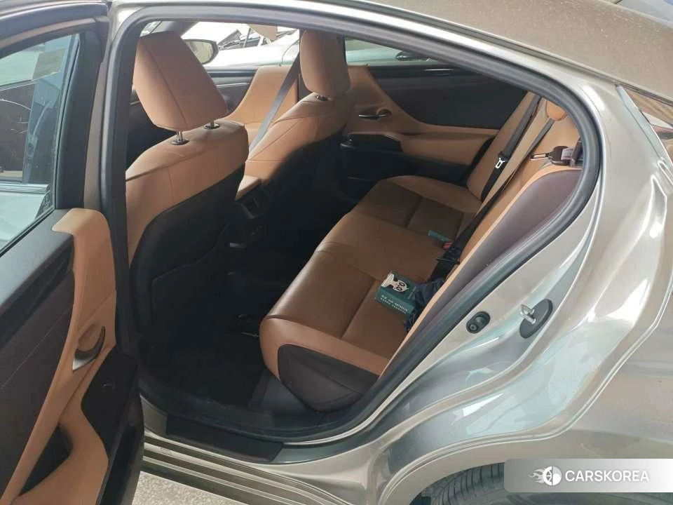 Lexus ES id 4441240 из Китая 7
