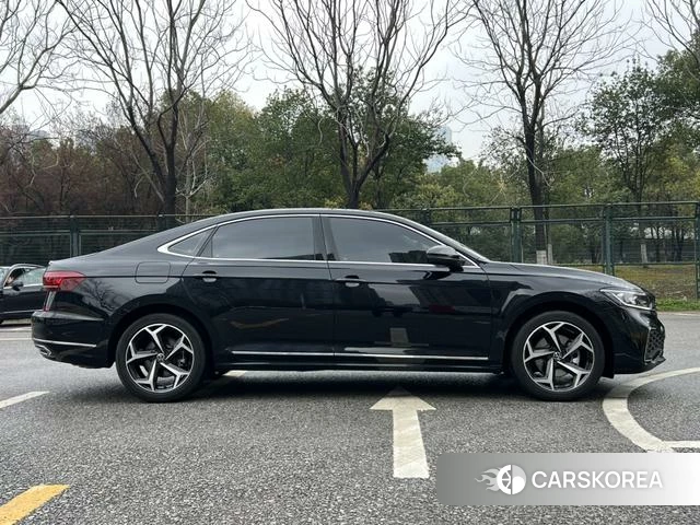 Volkswagen Passat id 4258705 из Китая 10