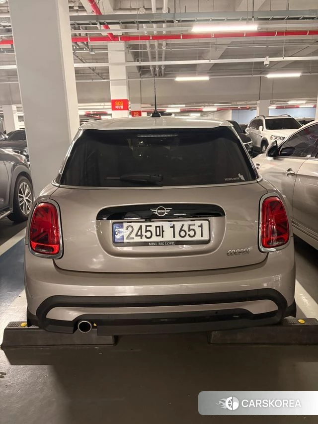 Mini Cooper 2024 Серебряный из Кореи, фото 6