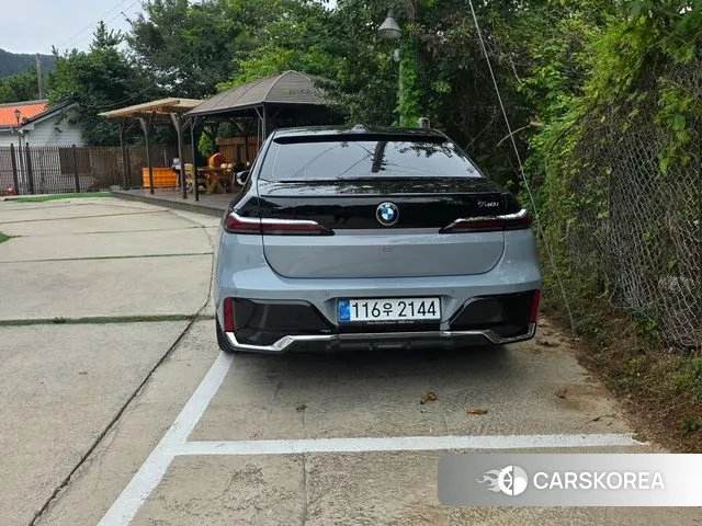 BMW 7 Series (G70) id 3288598 из Кореи 13